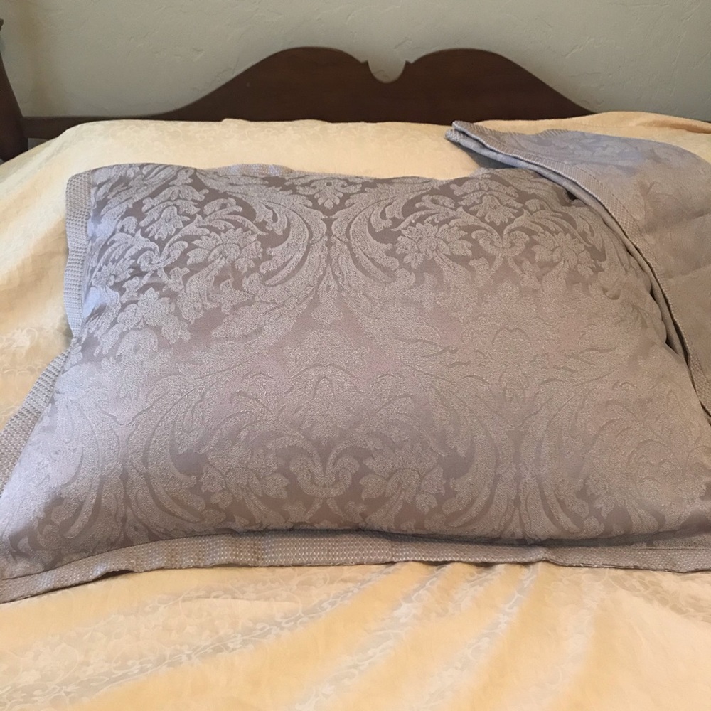 Pair of standard shams